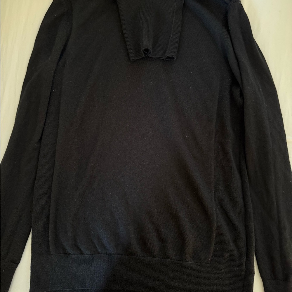 Express Men's Turtleneck Sweater in Black